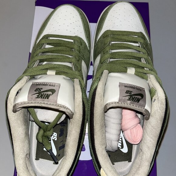Men's Sneaker Shoes Size 10.5 Nike SB Dunk Low Pro Asparagus Green - Picture 4 of 6